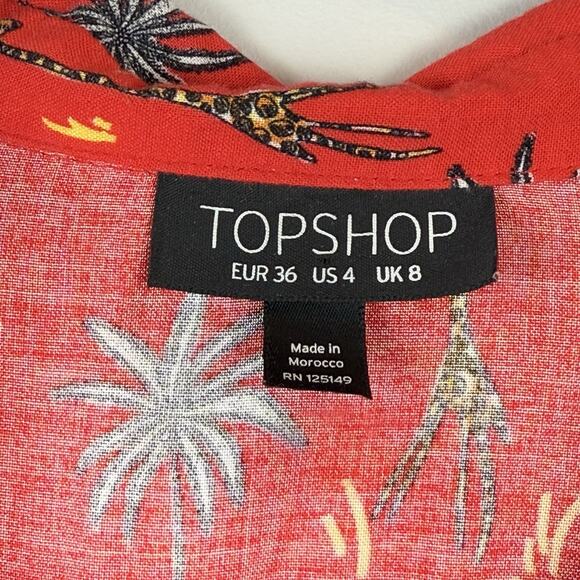 TopShop Women’s Cropped Button Up Top Sz 4 Red Printed Giraffe Tree Eclectic Art - Picture 4 of 8